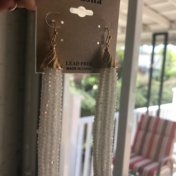 🌺 BEAUTIFUL NATASHA BEADED TASSEL EARRINGS 🌺 - Picture 5 of 8